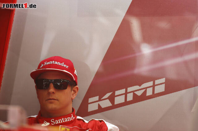 Foto zur News: Nimmt Kimi Räikkönen auch in der Saison 2016 in der Ferrari-Box Platz?