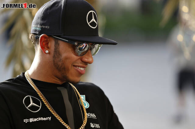 Foto zur News: Tatoos & Goldketten: Lewis Hamilton hat einen in der Formel 1 einzigartigen Stil