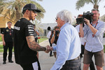 Foto zur News: Lewis Hamilton (Mercedes) und Bernie Ecclestone