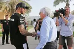 Foto zur News: Lewis Hamilton (Mercedes) und Bernie Ecclestone