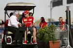 Foto zur News: Bernie Ecclestone und Sebastian Vettel (Ferrari)