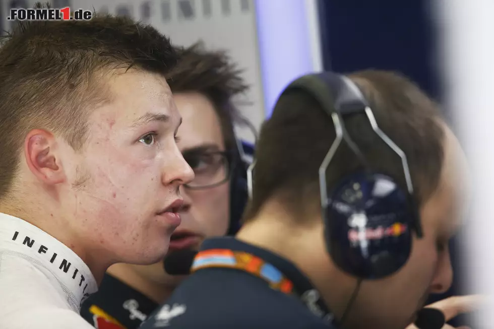Foto zur News: Daniil Kwjat (Infiniti Red Bull Racing)