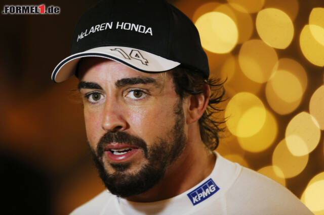 Foto zur News: Fernando Alonso: Die Freude über den Einzug ins Q2 hält sich in Grenzen