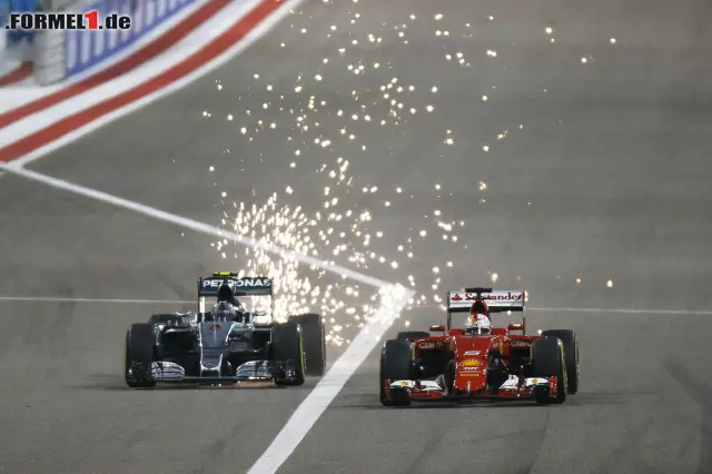 Foto zur News: Lewis Hamilton und Sebastian Vettel