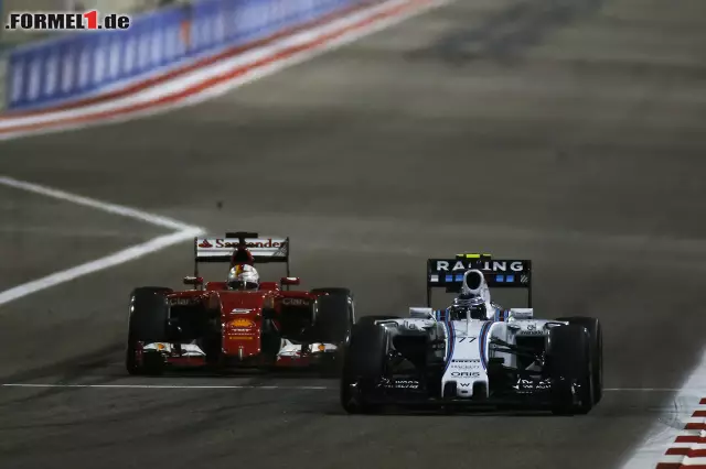 Foto zur News: Valtteri Bottas kann Sebastian Vettel gekonnt hinter sich lassen