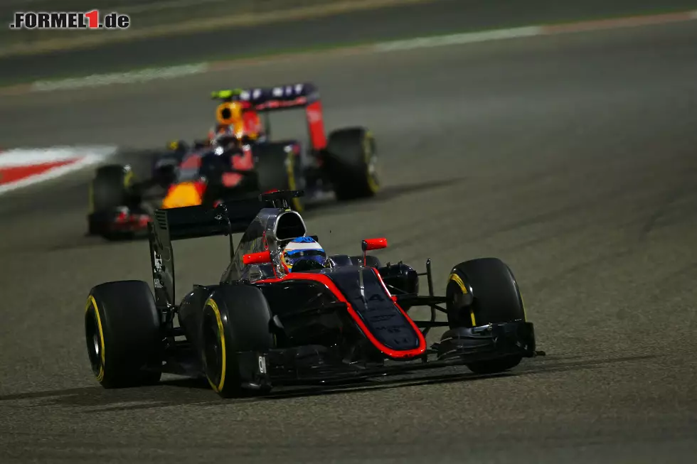 Foto zur News: Fernando Alonso (McLaren Honda)