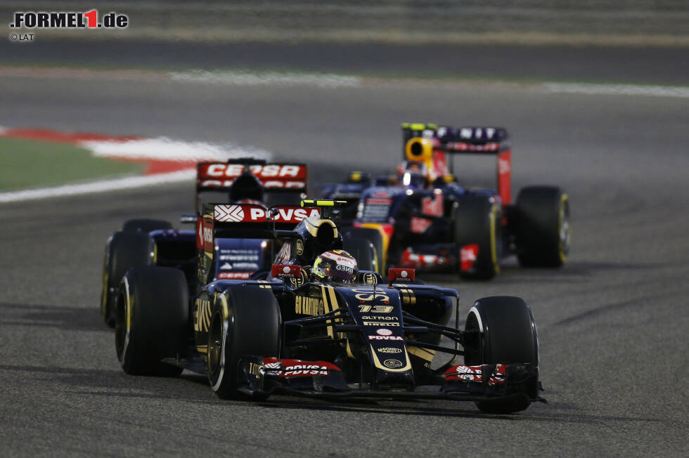 Foto zur News: Pastor Maldonado (Lotus), Max Verstappen (Toro Rosso) und Daniil Kwjat (Red Bull)