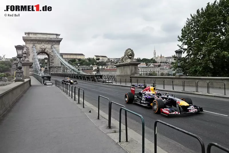 Foto zur News: David Coulthard und Daniil Kwjat (Red Bull)