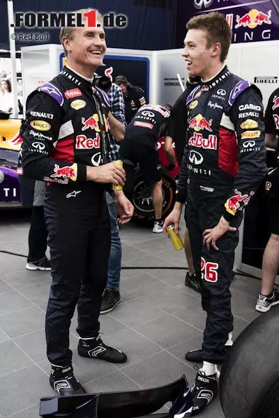 Foto zur News: David Coulthard und Daniil Kwjat (Red Bull)