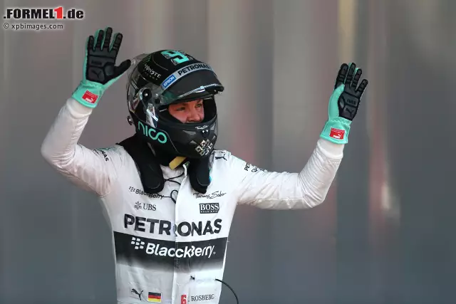 Foto zur News: Nico Rosberg bejubelt in Barcelona seine erste Pole-Position der Saison 2015