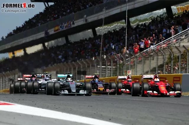 Lewis Hamilton Sebastian Vettel (Mercedes AMG Petronas Formula One Team) Foto zur News: Lewis Hamilton Sebastian Vettel (Mercedes AMG Petronas Formula One Team)