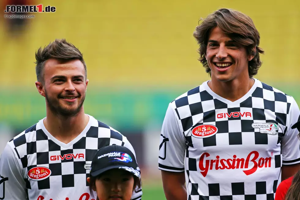 Foto zur News: Will Stevens (Manor-Marussia) und Roberto Merhi (Manor-Marussia)