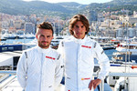 Foto zur News: Will Stevens (Manor-Marussia) und Roberto Merhi (Manor-Marussia)