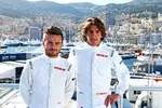 Foto zur News: Will Stevens (Manor-Marussia) und Roberto Merhi (Manor-Marussia)