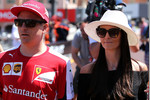 Foto zur News: Kimi Räikkönen (Ferrari) mit seiner Freundin Minttu Virtanen