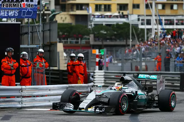 Foto zur News: Lewis Hamilton (Mercedes AMG Petronas Formula One Team)