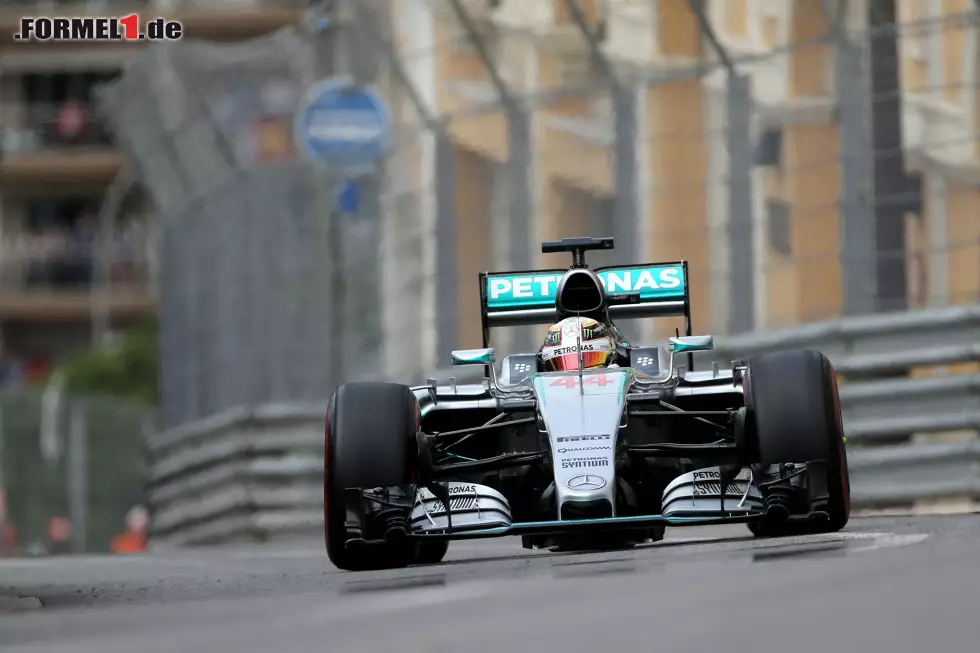 Foto zur News: Lewis Hamilton legte ein Schippchen drauf und schlug Nico Rosberg im Qualifying