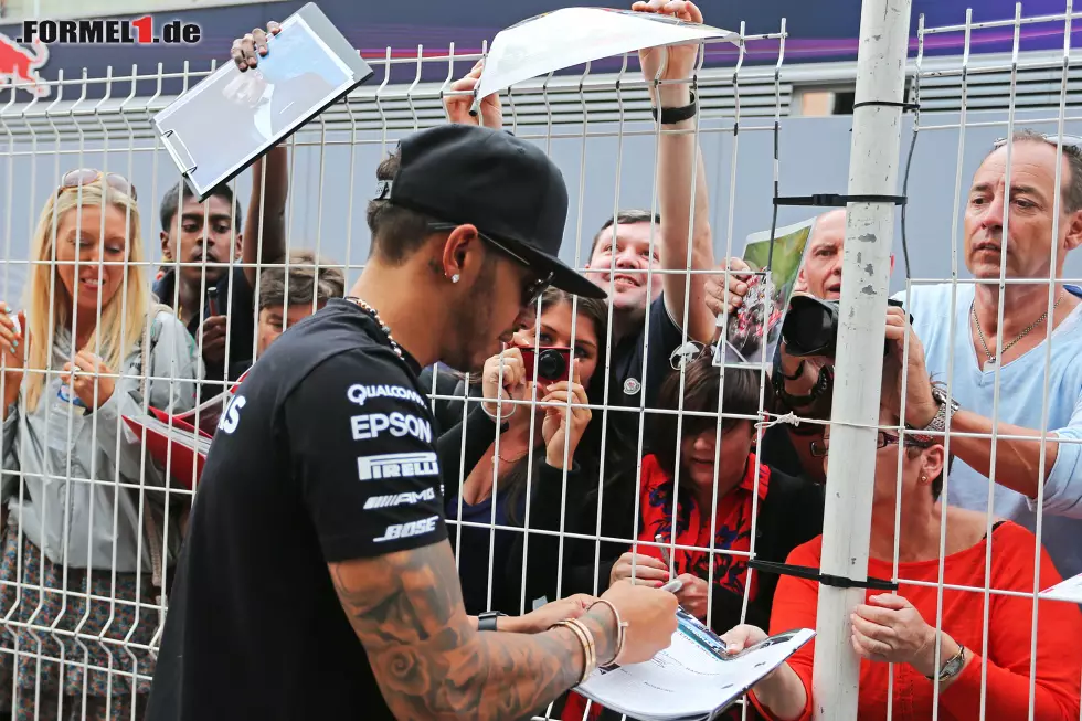 Foto zur News: Lewis Hamilton (Mercedes AMG Petronas Formula One Team)