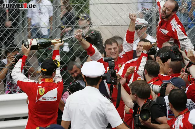 Foto zur News: Sebastian Vettel (Scuderia Ferrari)