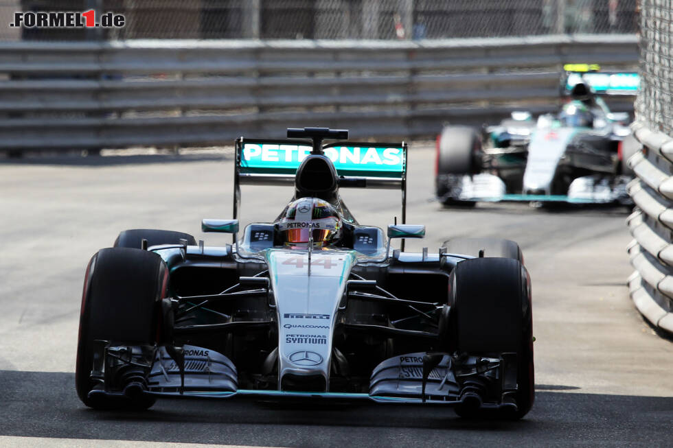 Foto zur News: Lewis Hamilton sah wie der sichere Sieger aus, doch am Ende gewann Nico Rosberg