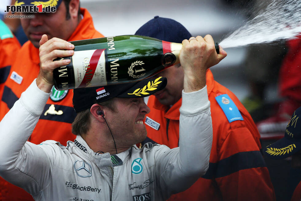 Foto zur News: Nico Rosberg jubelte ausgelassen, dachte aber auch an Lewis Hamilton