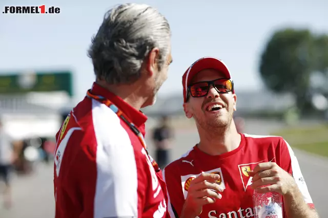 Maurizio Arrivabene und Sebastian Vettel (Scuderia Ferrari) Foto zur News: Maurizio Arrivabene und Sebastian Vettel (Scuderia Ferrari)
