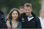 Foto zur News: Jenson Button (McLaren) mit Frau Jessica