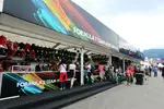 Foto zur News: Merchandise-Stand in Spielberg