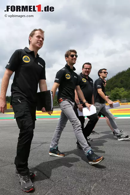 Foto zur News: Romain Grosjean (Lotus) und Jolyon Palmer