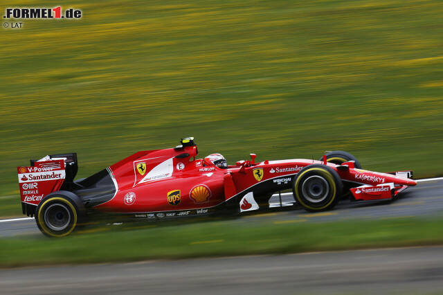 Foto zur News: Kimi Räikkönen (Scuderia Ferrari) folgte mit 0,260 Minuten Abstand auf der dritten Position