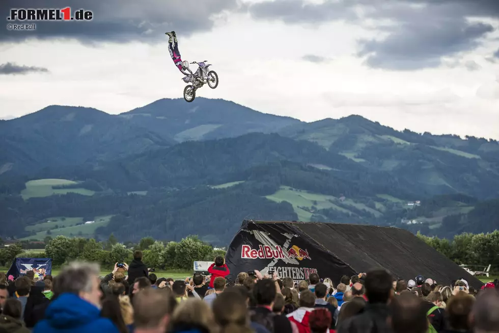 Foto zur News: Red-Bull-X-Fighters sorgen für Unterhaltung