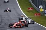 Foto zur News: Sebastian Vettel (Ferrari), Felipe Massa (Williams) und Nico Hülkenberg (Force India)