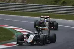 Foto zur News: Sergio Perez (Force India) und Romain Grosjean (Lotus)