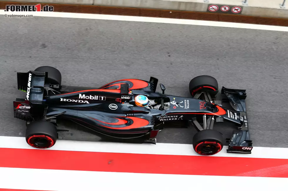 Foto zur News: Fernando Alonso (McLaren)