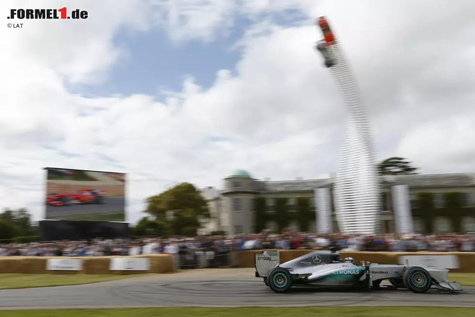 Foto zur News: Mercedes W04