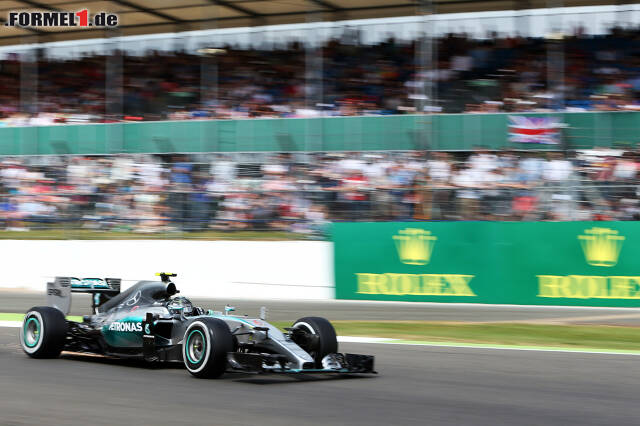 Foto zur News: Teamkollege Nico Rosberg klagte über mangelnde Haftung vorn und musste sich mit Rang zwei (+0,113) zufrieden geben