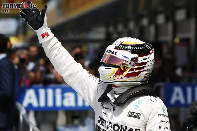 Foto zur News: Lewis Hamilton sicherte sich die 46. Pole-Position seiner Karriere und zieht damit an Sebastian Vettel vorbei