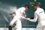 Foto zur News: Nico Rosberg (Mercedes) und Lewis Hamilton (Mercedes)