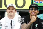 Foto zur News: Nico Rosberg (Mercedes) und Lewis Hamilton (Mercedes)