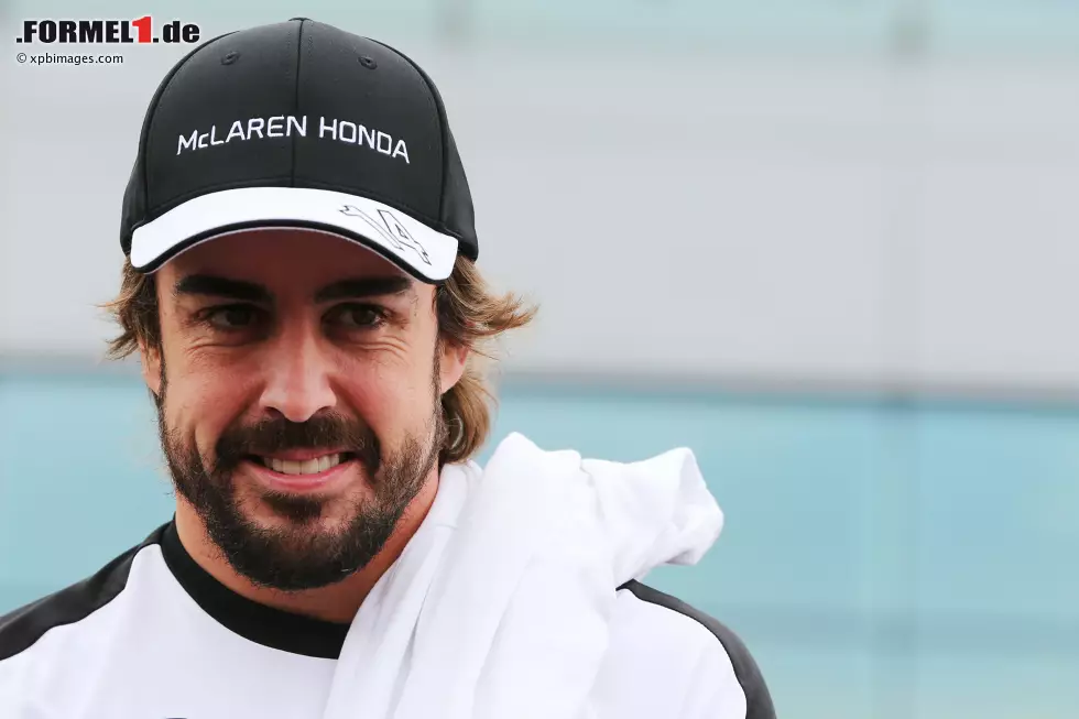 Foto zur News: Fernando Alonso (McLaren)