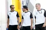 Foto zur News: Jenson Button (McLaren) und Fernando Alonso (McLaren)