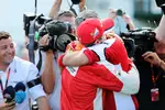 Foto zur News: Sebastian Vettel (Ferrari) und Maurizio Arrivabene