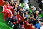 Foto zur News: Max Verstappen (Toro Rosso) und Kimi Räikkönen (Ferrari)