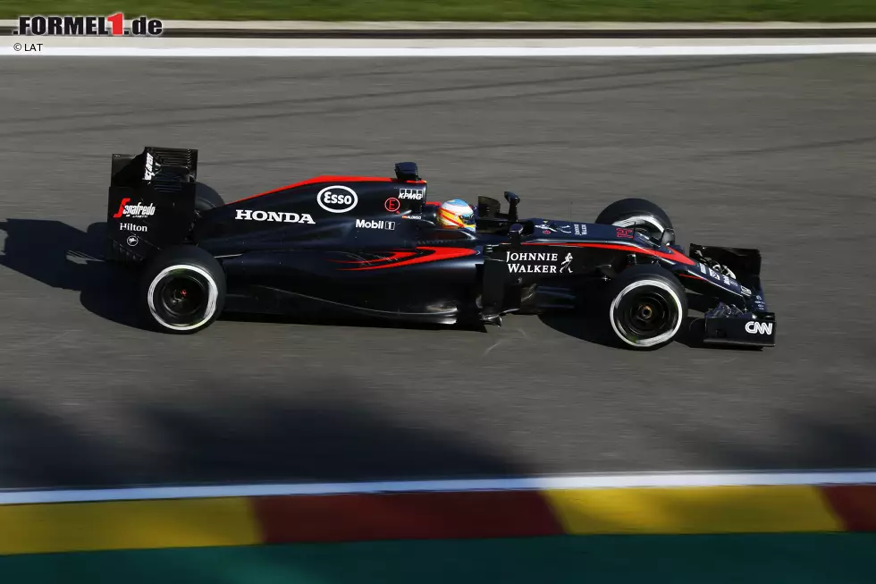 Foto zur News: Fernando Alonso (McLaren)