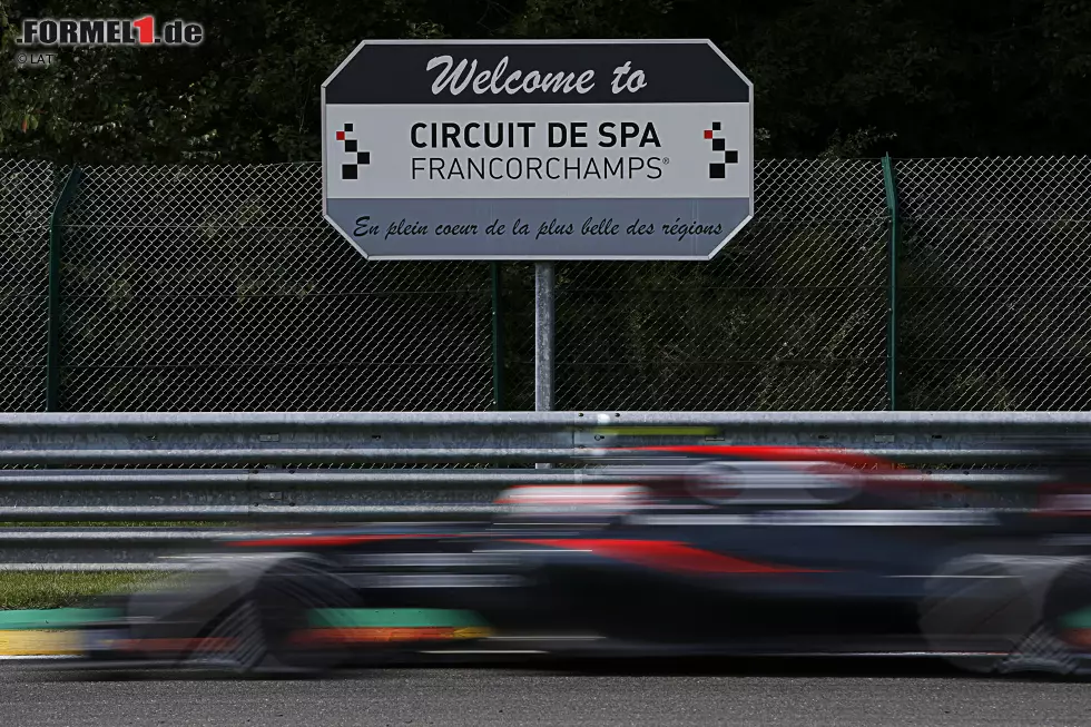 Foto zur News: Jenson Button (McLaren)