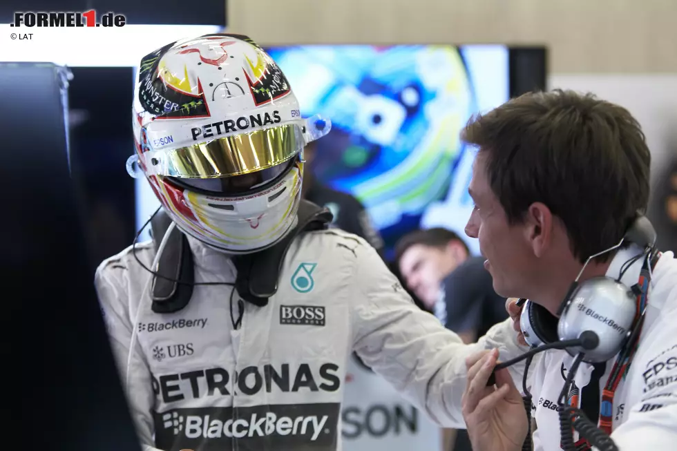 Foto zur News: Lewis Hamilton (Mercedes) und Toto Wolff