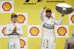 Foto zur News: Lewis Hamilton (Mercedes) und Nico Rosberg (Mercedes)