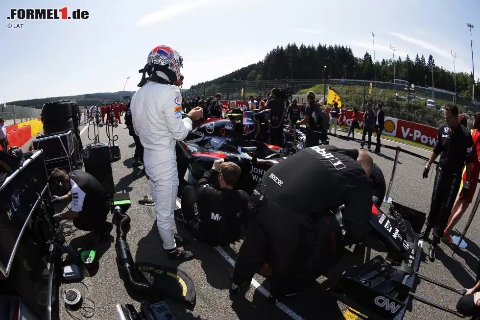 Foto zur News: Jenson Button (McLaren)