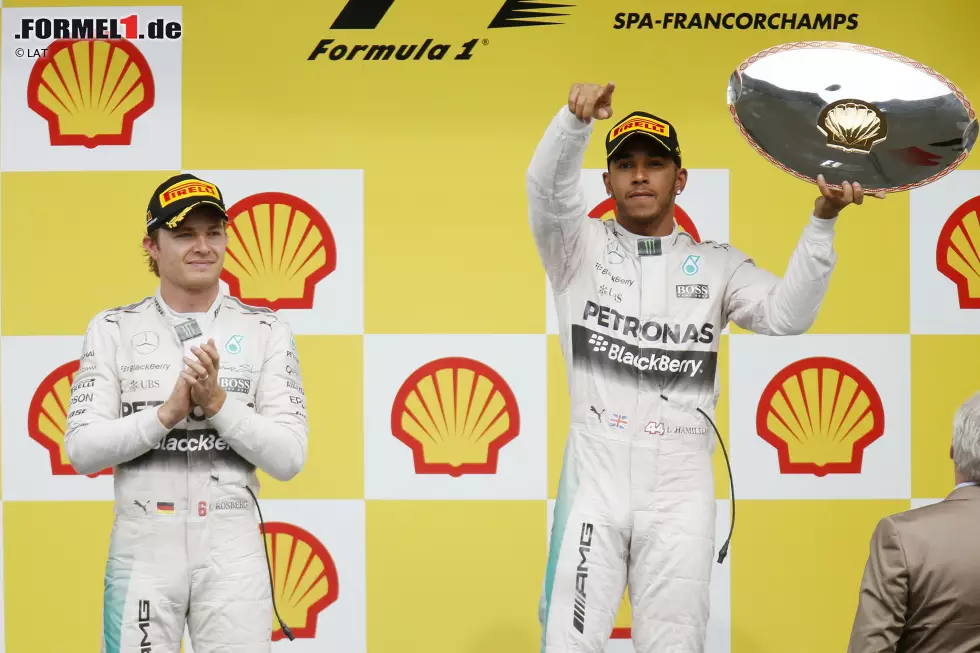 Foto zur News: Lewis Hamilton (Mercedes) und Nico Rosberg (Mercedes)