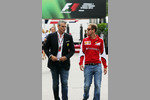 Foto zur News: Maurizio Arrivabene und Sebastian Vettel (Ferrari)